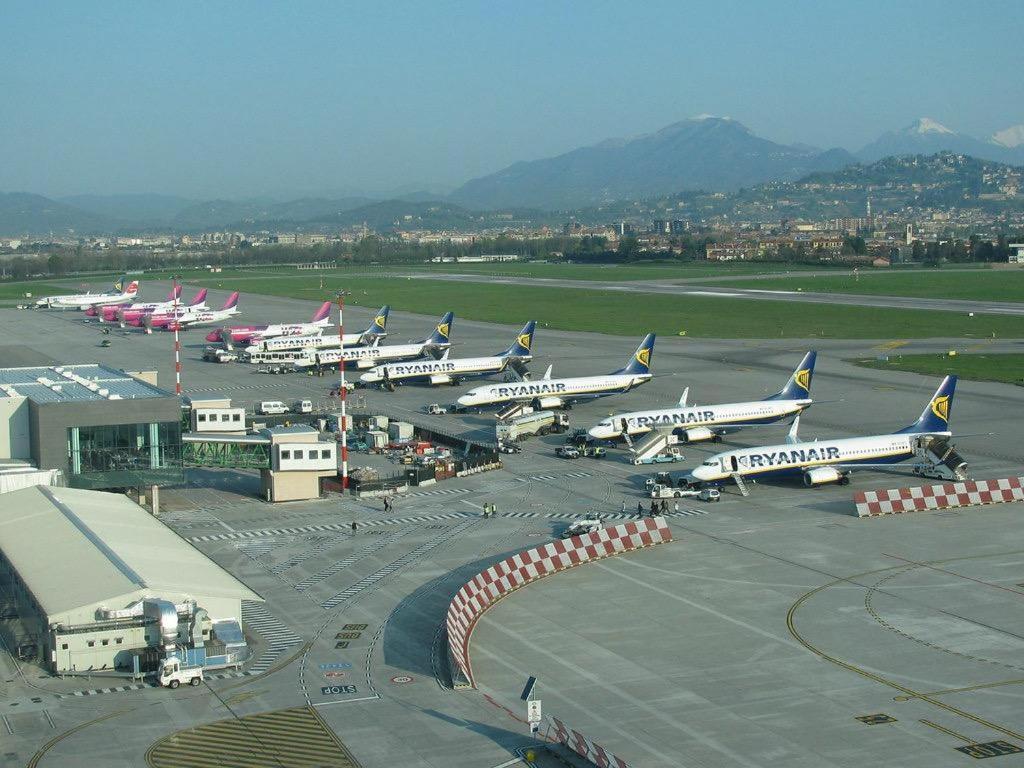 6 Minuti Airport Orio Al Serio, Vista Fiume E Wifi Сериате Экстерьер фото